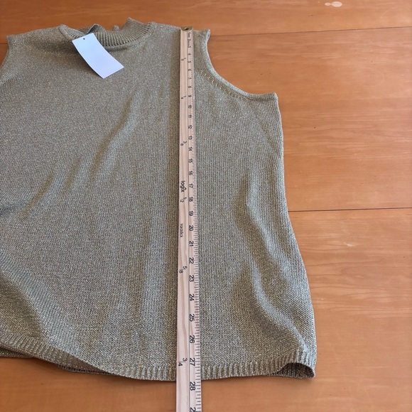 Jessica London 26/28 NWT shimmery, gold sleeveless mock turtleneck knit top - Picture 10 of 11